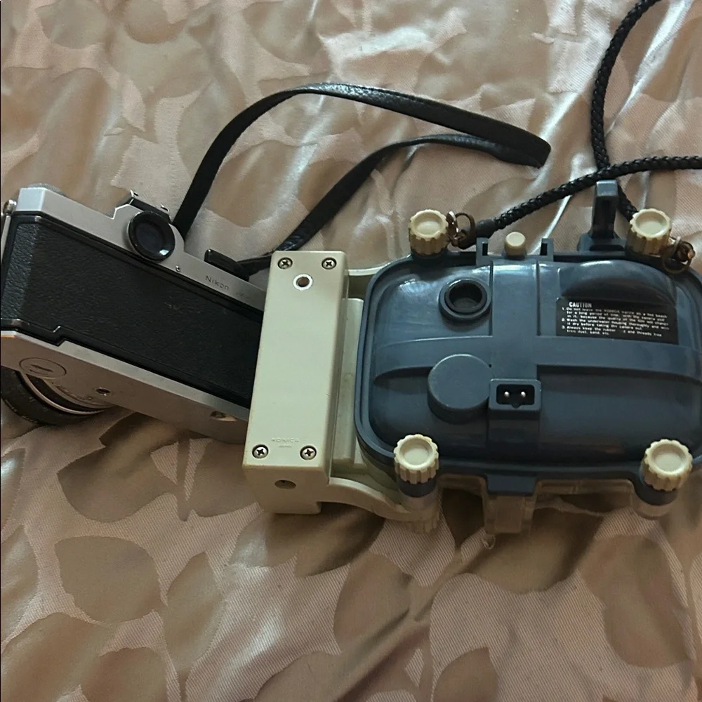 Nica Black and Silver Underwater Camera